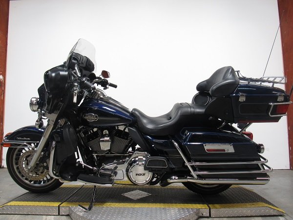 used-2013-harley-ultra-classic-flhtcu-u4995-for-sale-in-michigan-2.JPG