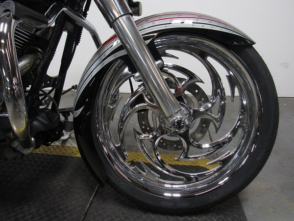 used-2007-harley-street-glide-flhx-u4991-for-sale-in-michigan-wheel.JPG