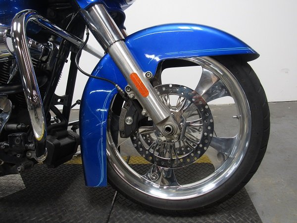 used-2014-harley-street-glide-special-flhxs-u5026-for-sale-in-michigan-wheel.JPG