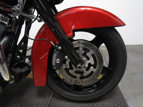 used-2013-harley-road-glide-custom-fltrx-u4978-for-sale-in-michigan-wheel.JPG