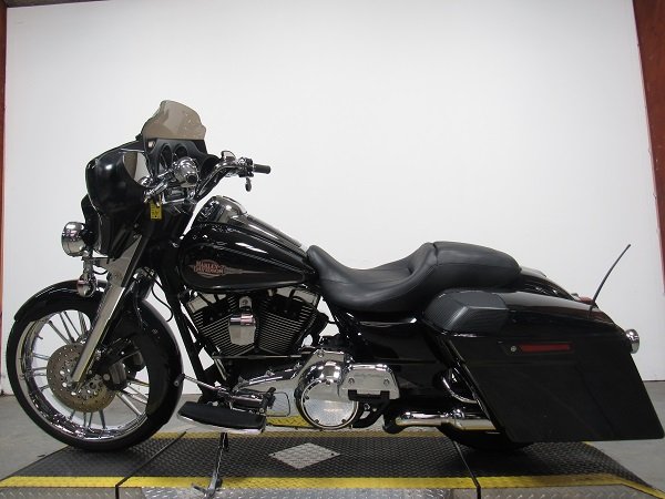 used-2010-harley-electra-glide-flhtc-u4890-for-sale-in-michigan-2.JPG