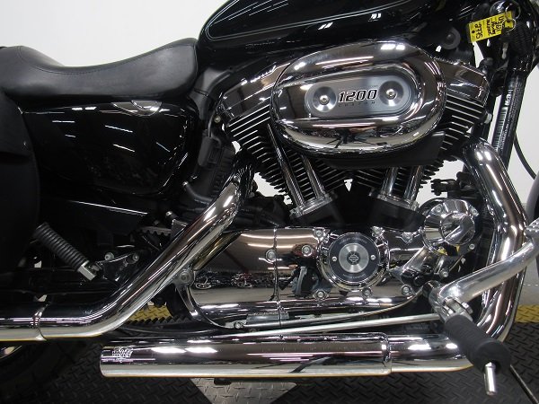 used-2011-harley-sportster-xl1200c-u4979-for-sale-in-michigan-engine.JPG