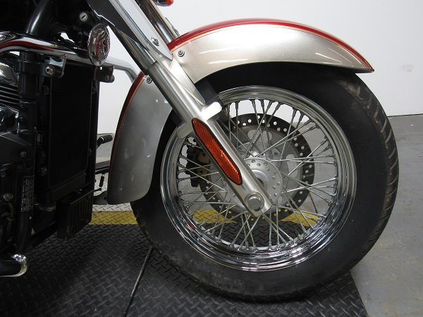 used-2007-kawasaki-vulcan-900-classic-vn900d7f-u4959-for-sale-in-michigan-wheel.JPG