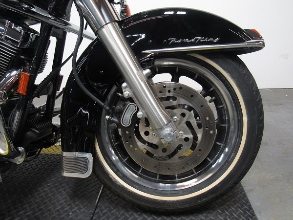 used-2001-harley-road-king-flhri-u4953-for-sale-in-michigan-wheel.JPG used-2001-harley-road-king-flhri-u4953-for-sale-in-michigan-wheel.JPG