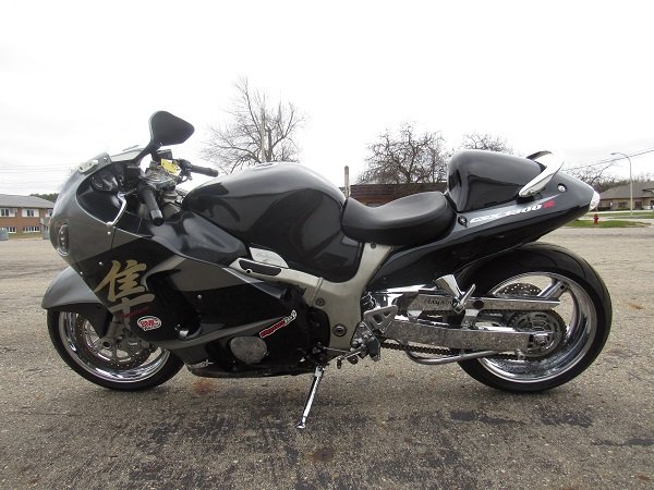 used-2000-suzuki-gsx1300r-u4755-for-sale-in-michigan-2.JPG