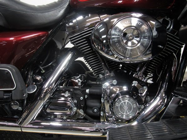 used-2001-harley-ultra-classic-flhtcui-u4944-for-sale-in-michigan-engine.JPG