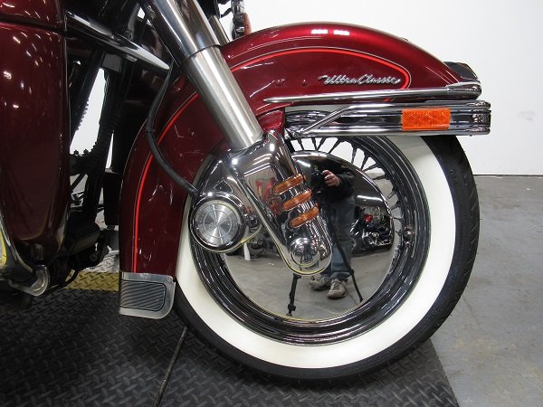 used-2001-harley-ultra-classic-flhtcui-u4944-for-sale-in-michigan-wheel.JPG