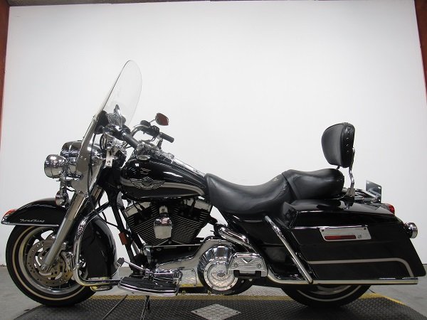 used-2003-harley-road-king-100th-anniversary-flhri-u5025-for-sale-in-michigan-2.JPG