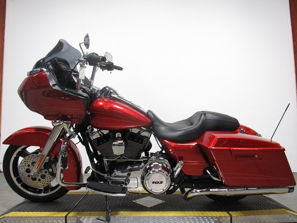 used-2013-harley-road-glide-custom-fltrx -u4997-for-sale-in-michigan-2.JPG