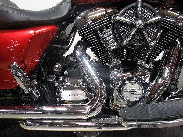 used-2013-harley-road-glide-custom-fltrx -u4997-for-sale-in-michigan-engine.JPG