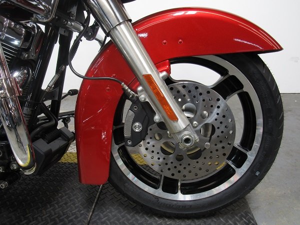 used-2013-harley-road-glide-custom-fltrx -u4997-for-sale-in-michigan-wheel.JPG