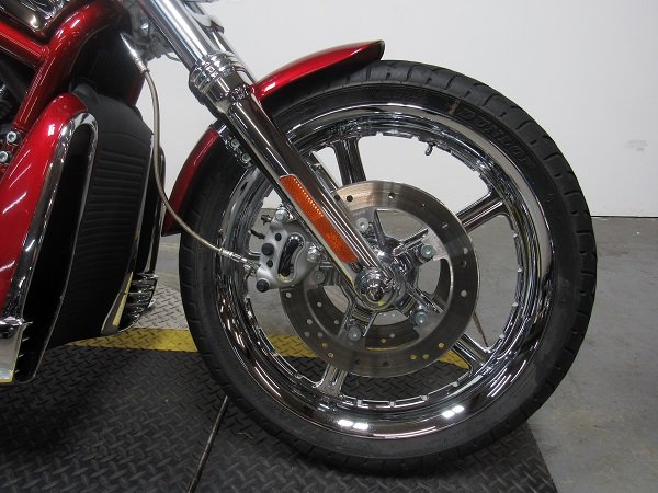 used-2005-harley-vrod-screaming-eagle-vrscse-u4971-for-sale-in-michigan-wheel.JPG