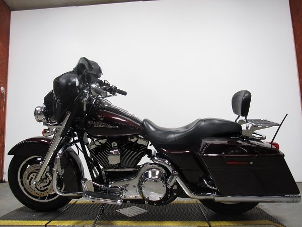 used-2006-harley-street-glide-flhxi-u5063-for-sale-in-michigan-2.JPG