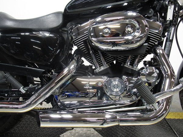 used-2009-sportster-xl1200c-u4996-for-sale-in-michigan-engine.JPG