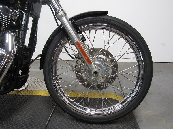 used-2009-sportster-xl1200c-u4996-for-sale-in-michigan-wheel.JPG