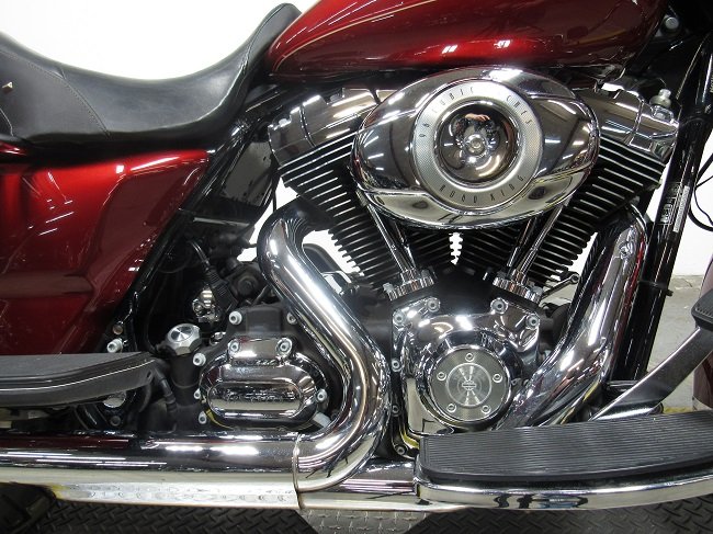 used-2009-harley-davidson-road-king-flhr-u5065-engine.JPG