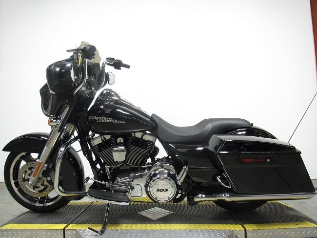 used-2013-harley-davidson-street-glide-flhx-u5060-2.JPG