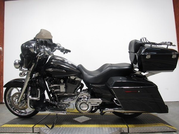 used-2012-harley-street-glide-screaming-eagle-flhxse3-u4970-for-sale-in-michigan-2.JPG