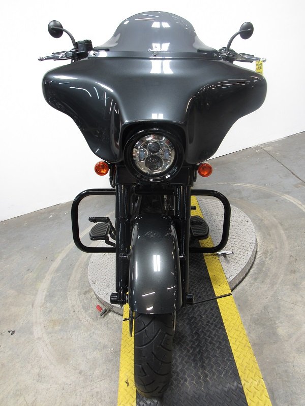 used-2006-harley-street-glide-flhxi-u5023-for-sale-in-michigan-front2.JPG