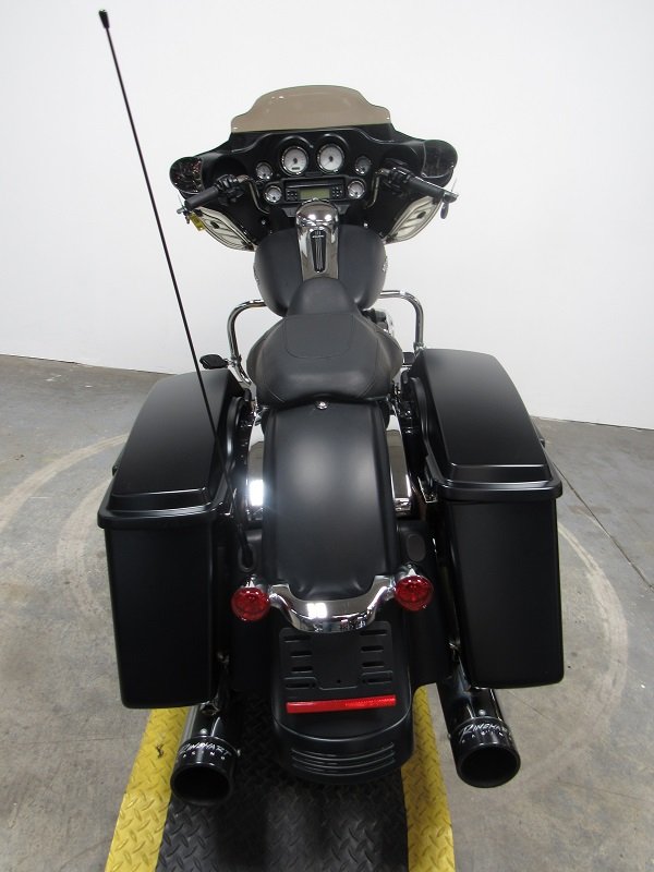 used-2012-harley-street-glide-flhx-u4974-for-sale-in-michigan-back2.JPG