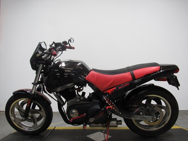used-2013-assembled-custom-buell-blast-u4954-for-sale-in-michigan-2.JPG used-2013-assembled-custom-buell-blast-u4954-for-sale-in-michigan-2.JPG