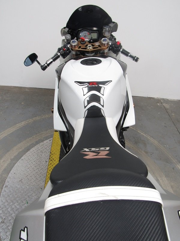 used-2007-suzuki-gsxr1000k7-u4952-for-sale-in-michigan-back.JPG