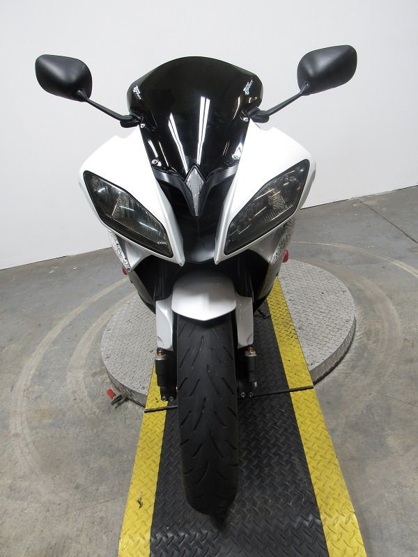 used-2012-yamaha-yzfr6-u5011-for-sale-in-michigan-front2.JPG