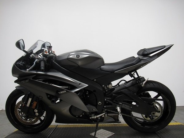 used-2016-yamaha-yzfr6ggy-u5076-for-sale-in-michigan-2.JPG