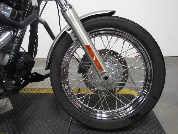 used-2009-fxd-dyna-super-glide-uc1003-for-sale-in-michigan-wheel.JPG