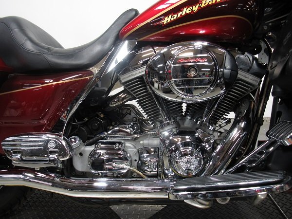 used-2005-harley-screaming-eagle-electra-glide-flhtcse2-u5047-for-sale-in-michigan-engine.JPG