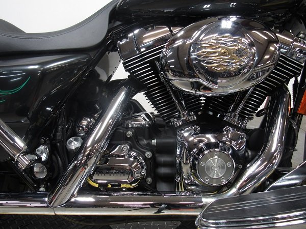 used-2008-harley-street-glide-flhx-u4993-for-sale-in-michigan-engine.JPG