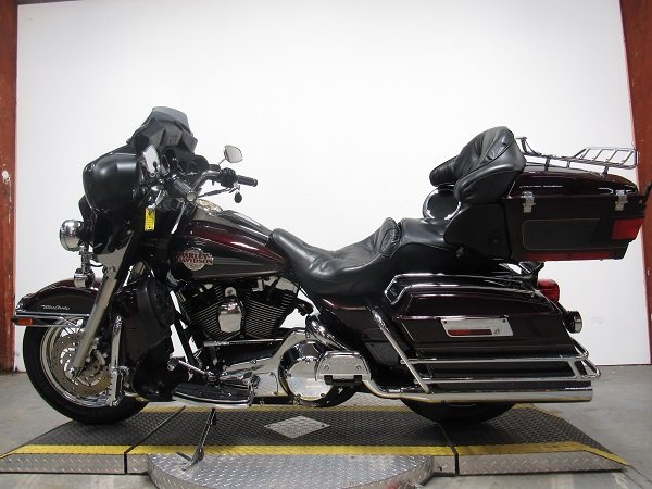 used-2005-harley-electra-glide-ultra-classic-flhtcui-u5059-for-sale-in-michigan-2.JPG