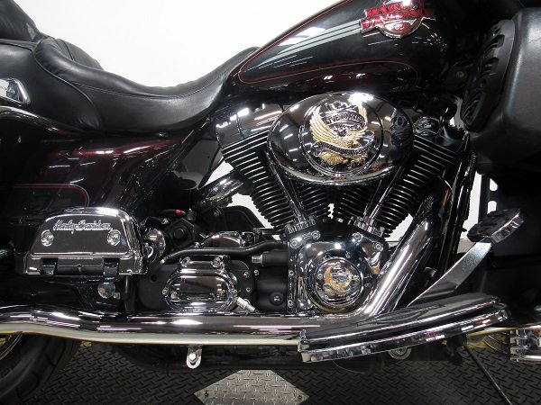 used-2005-harley-electra-glide-ultra-classic-flhtcui-u5059-for-sale-in-michigan-engine.JPG