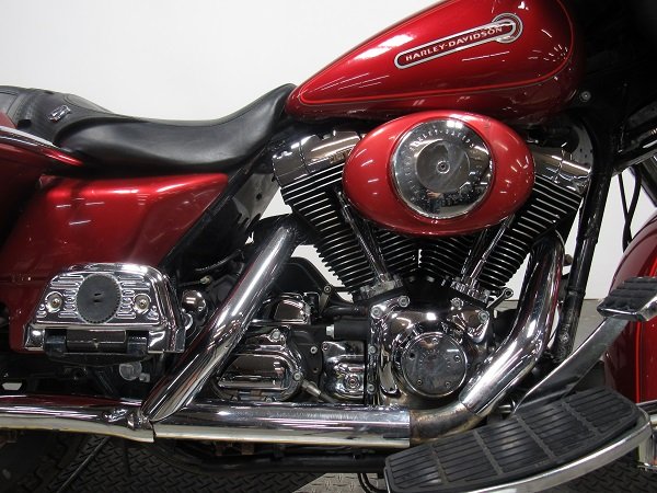 used-1999-harley-electra-glide-flhtcu-u5031-for-sale-in-michigan-engine.JPG