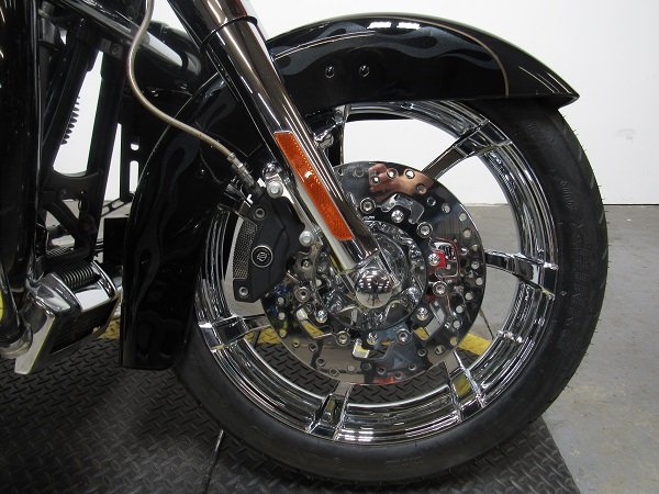 used-2012-harley-street-glide-screaming-eagle-cvo-flhxse3-u5033-for-sale-in-michigan-wheel.JPG