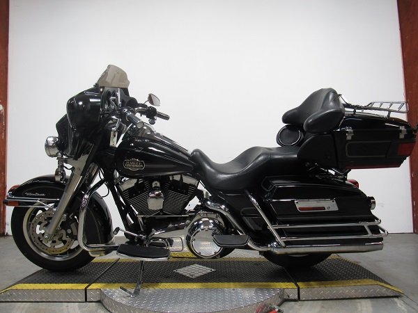 used-2008-harley-electra-glide-ultra-classic-flhtcu-u5052-for-sale-in-michigan-3.JPG