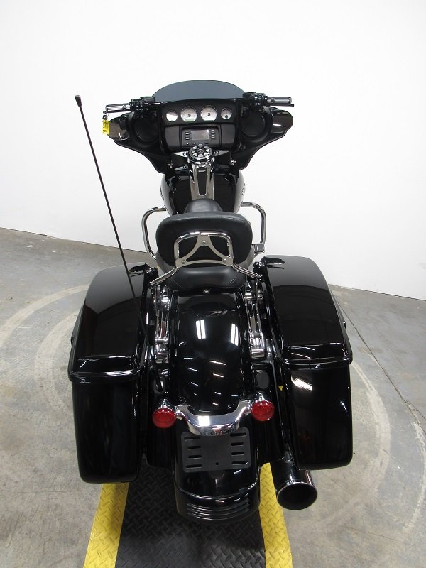 used-2015-harley-street-glide-flhx-u5072-for-sale-in-michigan-back2.JPG