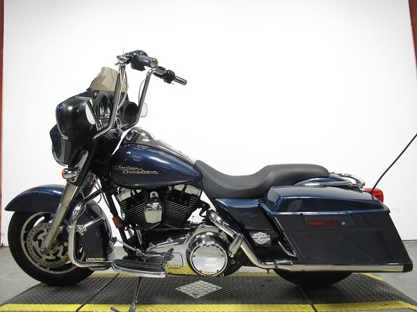 used-2008-harley-street-glide-flhx-u5046-for-sale-in-michigan-3.JPG