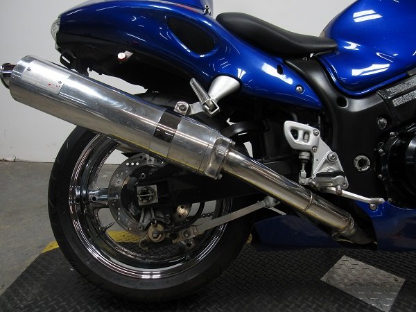 used-2007-suzuki-hayabusa-gsxr1300-u5041-for-sale-in-michigan-engine.JPG