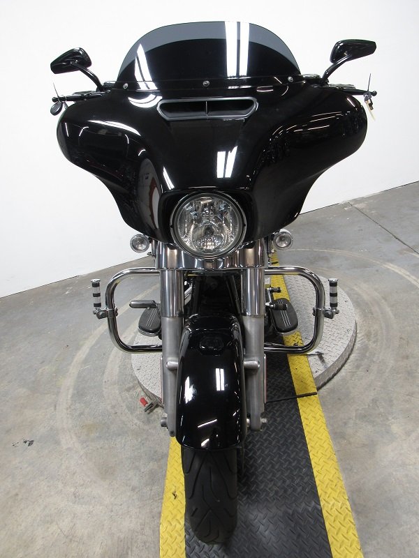 used-2014-harley-street-glide-flhx-u5114-for-sale-in-michigan-front2.JPG