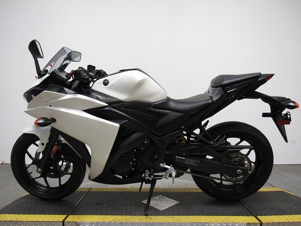 used-2017-yamaha-yzfr3-u5129-for-sale-in-michigan-3.JPG