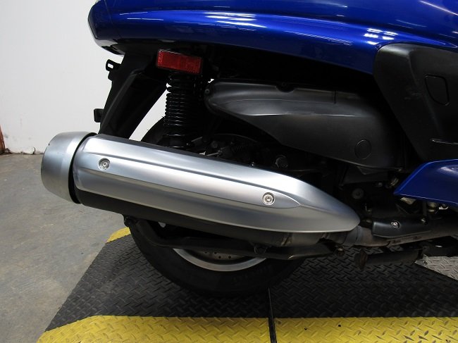 2007-used-yamaha-yp400w-majesty-400-u5081-exhaust.JPG