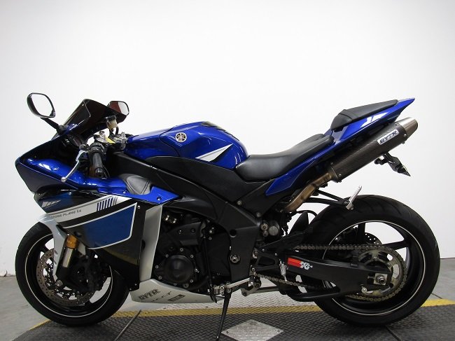 2013-used-yamaha-yzf-r1-u5104-3.JPG