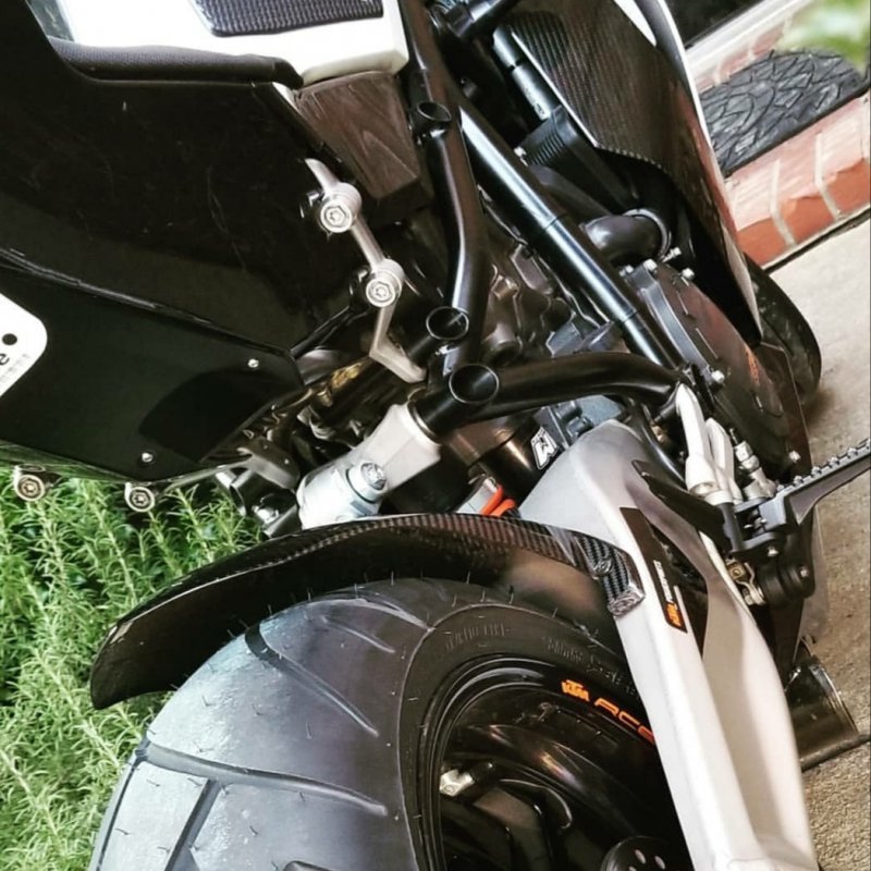 rear_right (2).jpg rear_right (2).jpg