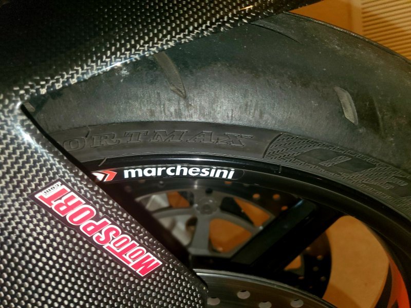 front_tire_right.jpg front_tire_right.jpg