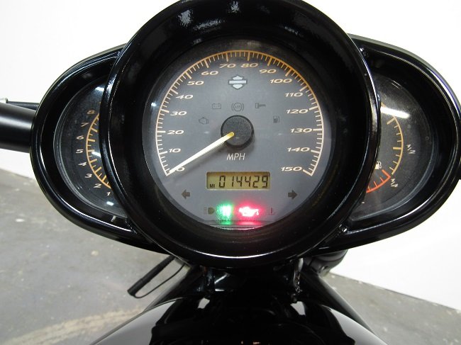 Used-Harley-VRSCDX-U5145 (Odometer).JPG