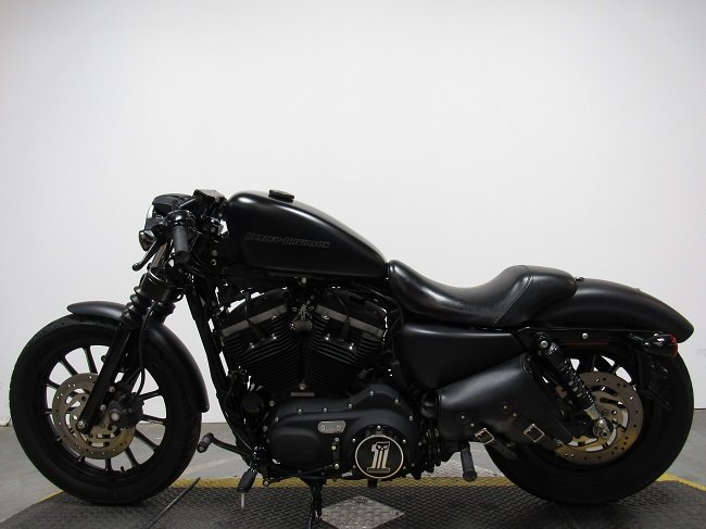 Used-2010-Harley-XL883-U5153 (4).JPG