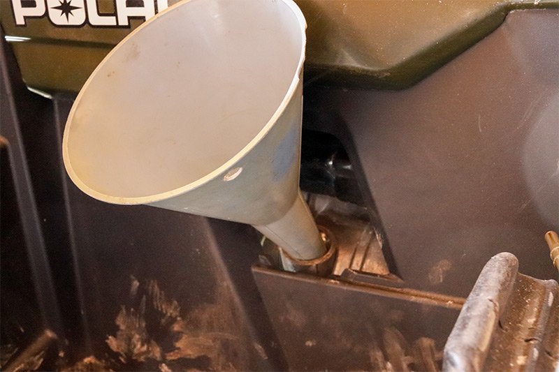 oil-funnel-polaris-sportsman.jpg oil-funnel-polaris-sportsman.jpg