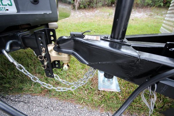 arising-industries-trailer-coupler.jpg