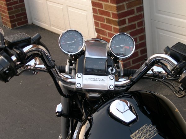 1985 Honda Shadow VT700 (7).jpg